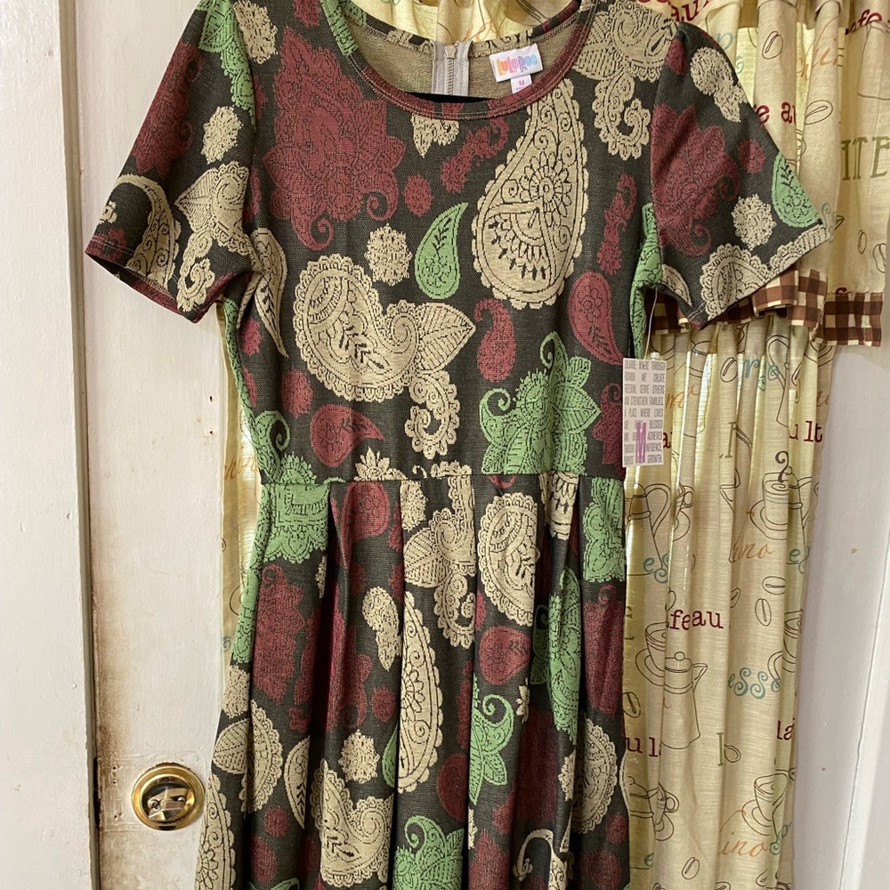 Lularoe, Medium Amelia dress